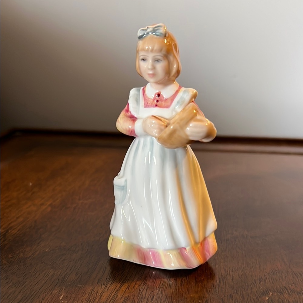 Royal Doulton "Mother’s Helper" Figurine